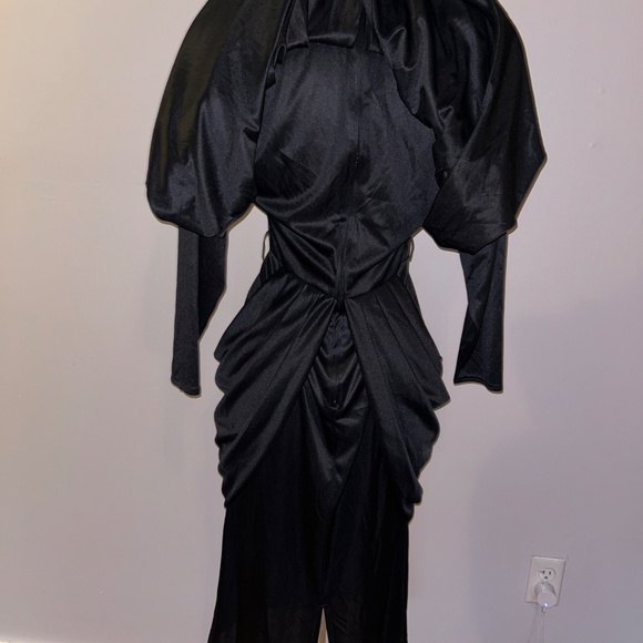 70s Vintage Black Villain Cape Dress - Picture 5 of 7